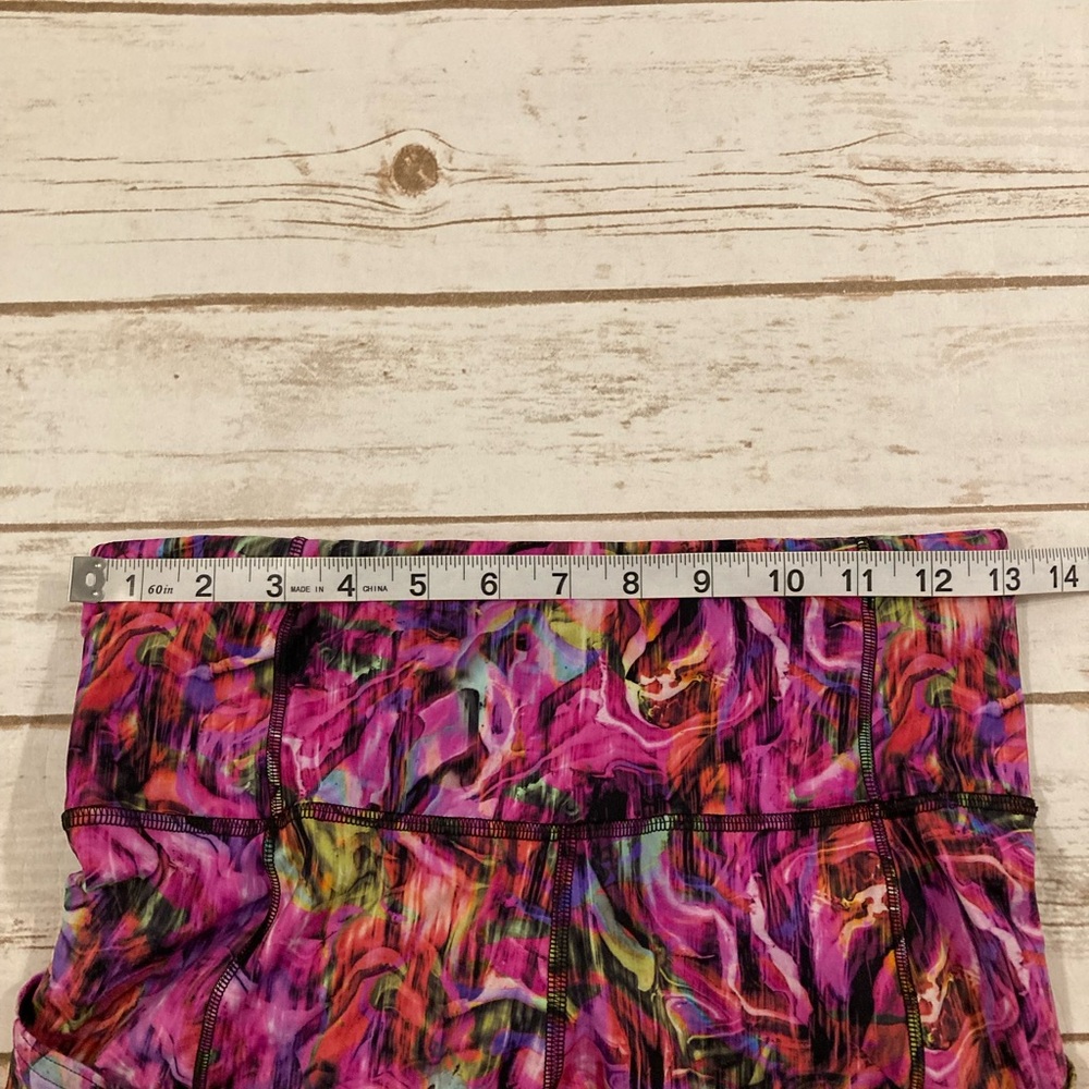 Lululemon Fast and Free High-Rise Crop 23"
5 Pocket Hyper Flow Pink Multi SZ6 - Picture 2 of 13